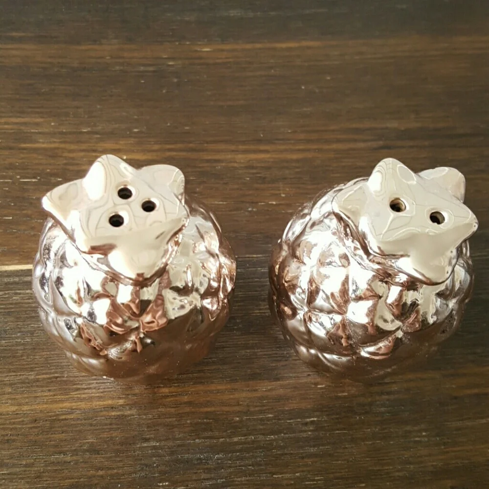 Modcloth Rose Gold Ceramic Pineapple Salt & Pepper Shaker